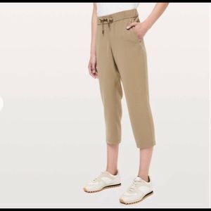 Lululemon On The Fly Crop - Frontier